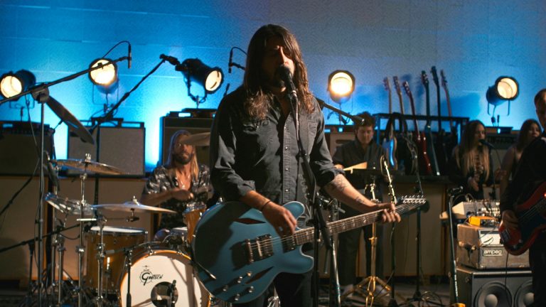 image article Foo Fighters, la bande à Dave Grohl, annonce tournée, clips et nouvel album pour 2021