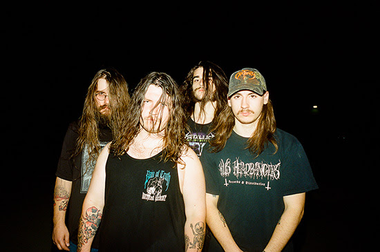 image article Les death metalleux de 200 STAB WOUNDS, nouveau titre "Masters of Morbidity" et signature chez Metal Blade Records